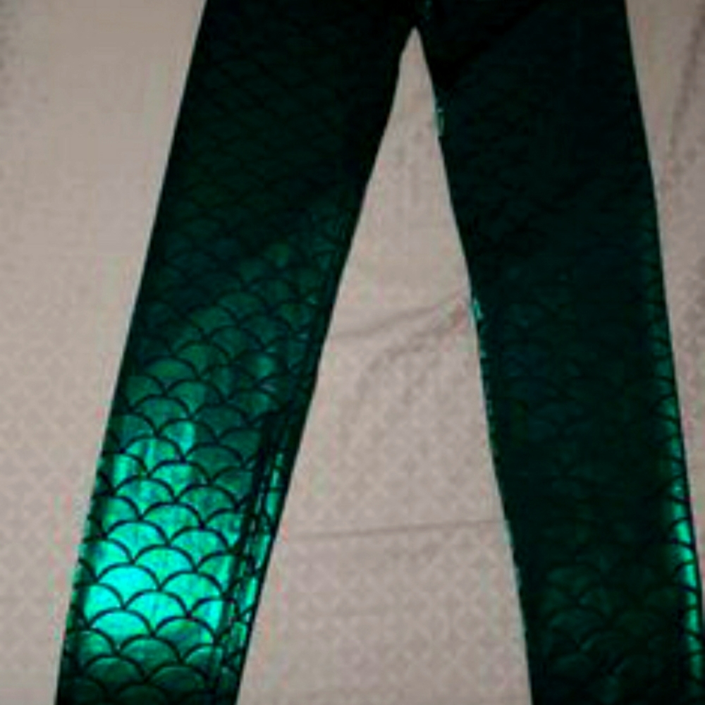 METALLIC GREEN MERMAID PANTS